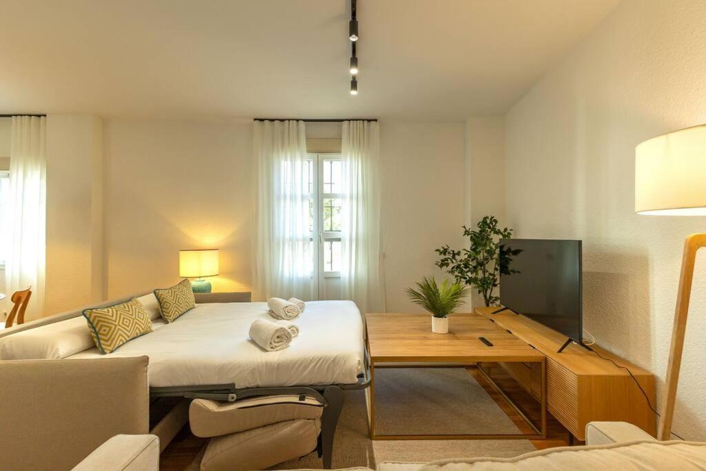Triana Deluxe By Valcambre Apartment Севиля Екстериор снимка